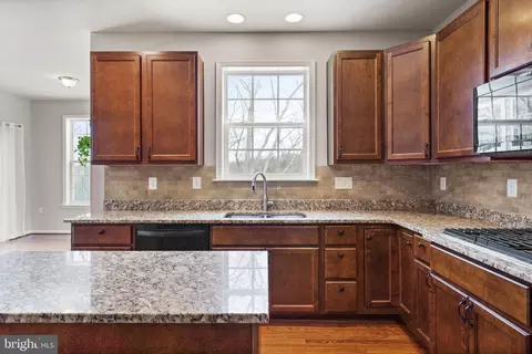 137 Taylor Ct, Stephenson, VA 22656 photo 9