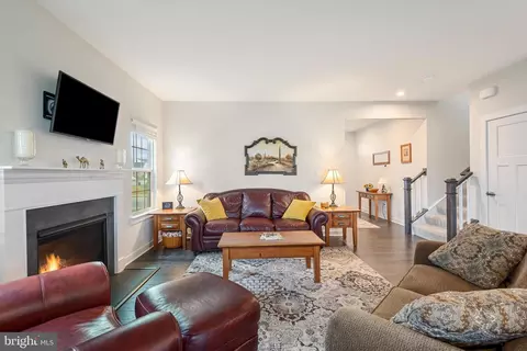 Living - 103 Baily Way, Stephenson, VA 22656 photo 2 of 7