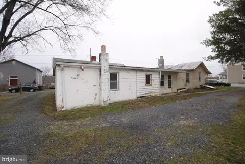 Exterior - 2349 Third St, Middletown, VA 22645 photo 11 of 15