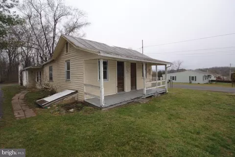 Exterior - 2349 Third St, Middletown, VA 22645 photo 14 of 15