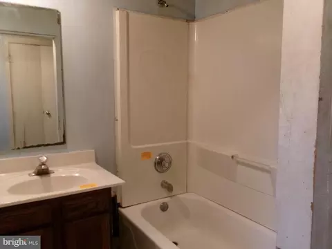 Bath - 2349 Third St, Middletown, VA 22645 photo 2 of 2