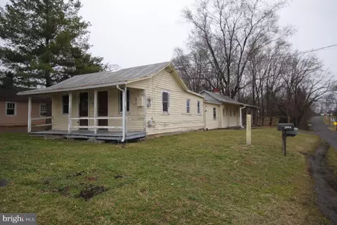 Exterior - 2349 Third St, Middletown, VA 22645 photo 9 of 15