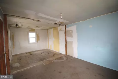 Exterior - 2349 Third St, Middletown, VA 22645 photo 10 of 15