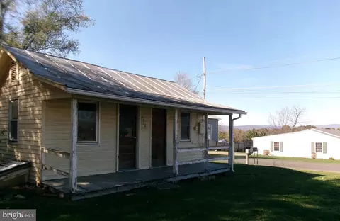 Exterior - 2349 Third St, Middletown, VA 22645 photo 3 of 15