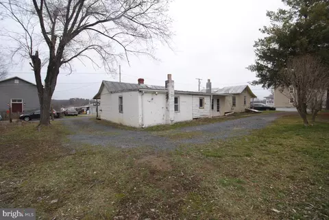 Exterior - 2349 Third St, Middletown, VA 22645 photo 12 of 15