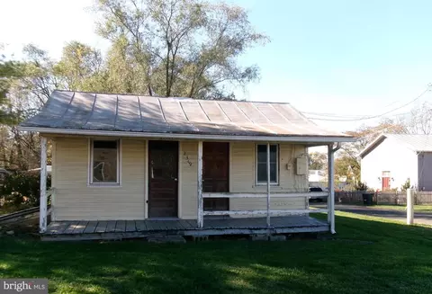 2349 Third St, Middletown, VA 22645