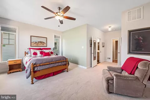 Bedroom - 147 Doonbeg Ct, Winchester, VA 22602 photo 2 of 4