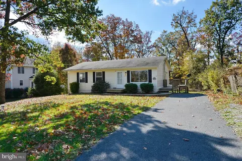 208 Custer Ave, Winchester, VA 22602