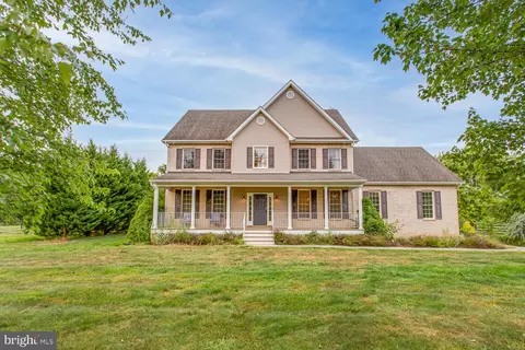 141 Hauptman Ct, Clear Brook, VA 22624