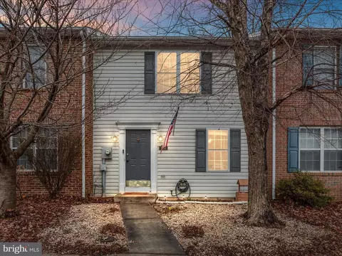 209 Sherando Cir, Stephens City, VA 22655