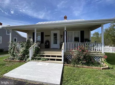 7705 Main St, Middletown, VA 22645