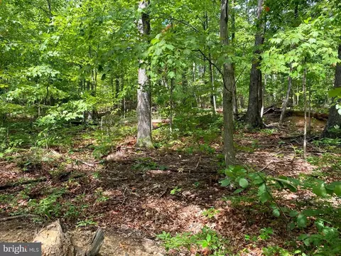 Fawn Trail, Winchester, VA 22602