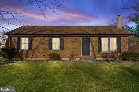 101 Fredericktowne Dr, Stephens City, VA 22655