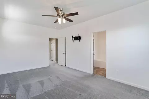 Entry Way - 245 Patchwork Dr, Stephenson, VA 22656 photo 8 of 15