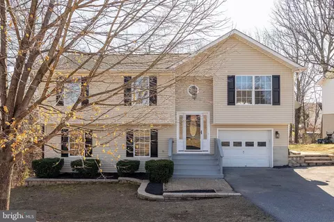 118 Charlton Rd, Winchester, VA 22602