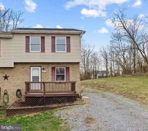 129 Woodridge Ct, Stephens City, VA 22655