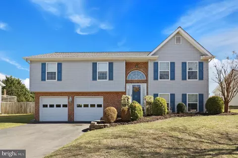 104 Orchid Ct, Winchester, VA 22602
