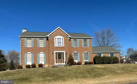 99 Dinwiddie Ct, Stephens City, VA 22655