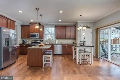 117 Eagle Dr, Cross Junction, VA 22625 photo 2