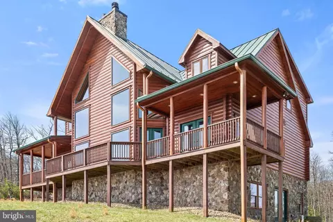 1581 Great Mountain Ln, Winchester, VA 22602