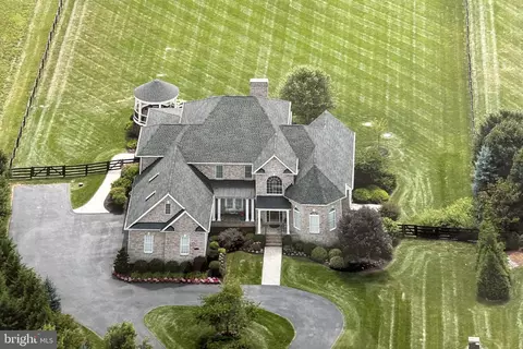 116 Cora Ln, Stephens City, VA 22655