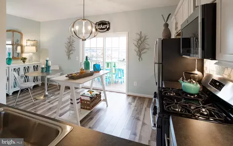 Kitchen - 150 Galaxy Pl, Stephenson, VA 22656 photo 3 of 3