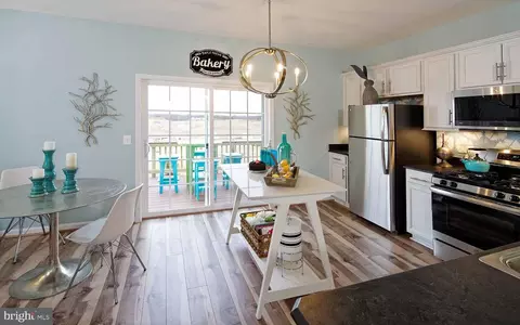 Kitchen - 150 Galaxy Pl, Stephenson, VA 22656 photo 2 of 3