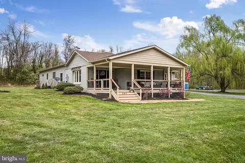 205 Cockle Ln, Middletown, VA 22645