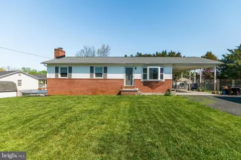 105 Huntcrest Cir, Winchester, VA 22602