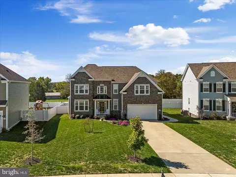 212 Upperville Dr, Stephens City, VA 22655