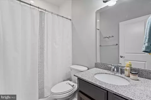 Bath - 151 Merlot Dr, Stephenson, VA 22656 photo 2 of 3