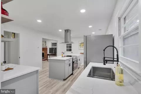 146 West St, Stephens City, VA 22655