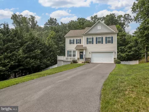 103 Country Club Dr, Cross Junction, VA 22625