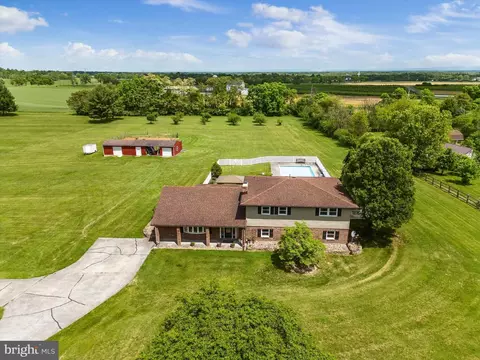 190 Apple View Dr, Clear Brook, VA 22624
