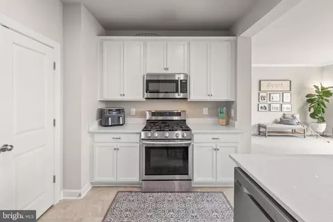 Entry Way - 212 Patchwork Dr, Stephenson, VA 22656 photo 4 of 7