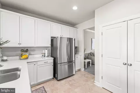 Entry Way - 212 Patchwork Dr, Stephenson, VA 22656 photo 2 of 7