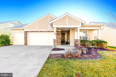 109 Gadwell Ln, Lake Frederick, VA 22630