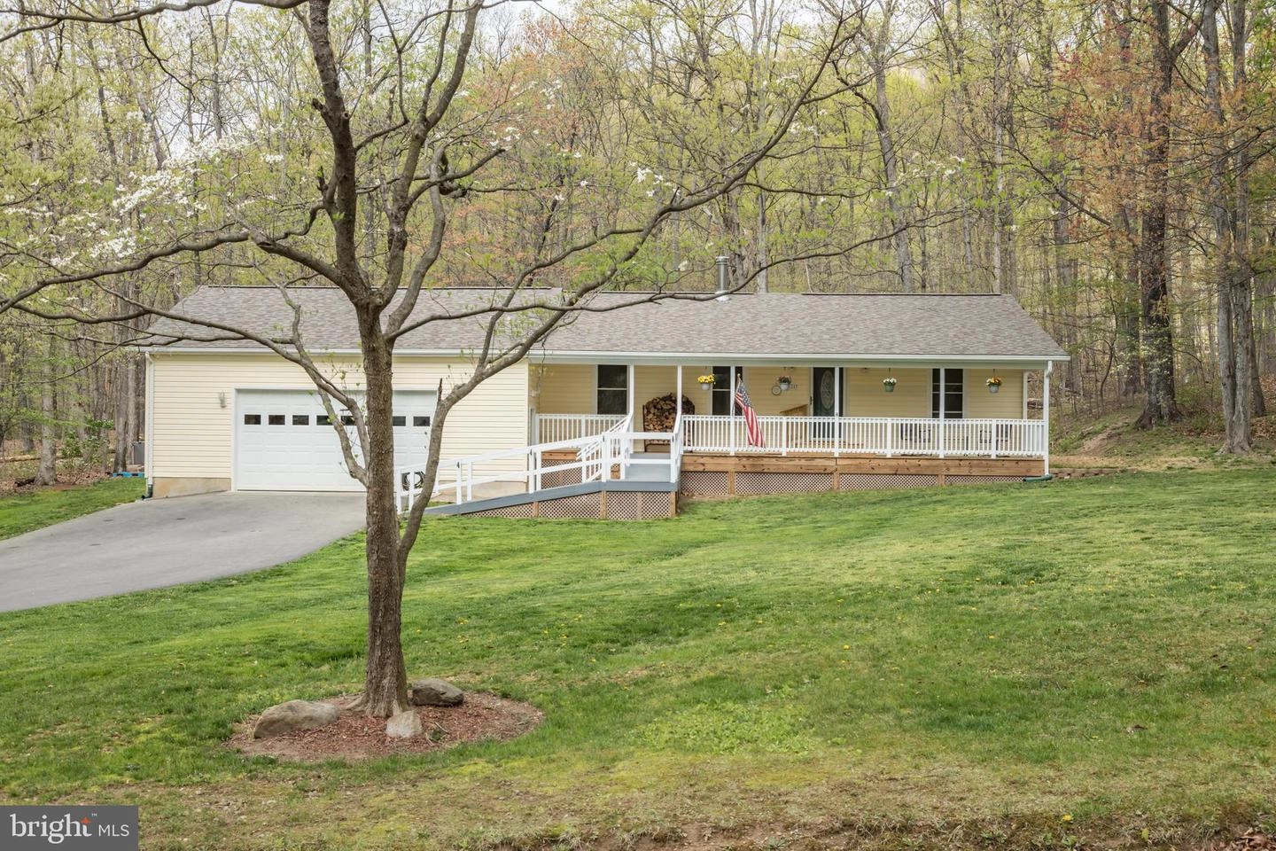 Exterior - 124 Killbuck Trl, Winchester, VA 22602 photo 6 of 12