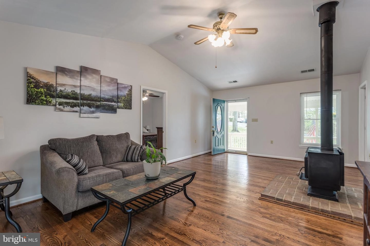 Living - 124 Killbuck Trl, Winchester, VA 22602 photo 2 of 2