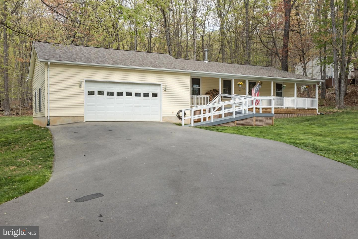 Exterior - 124 Killbuck Trl, Winchester, VA 22602 photo 7 of 12
