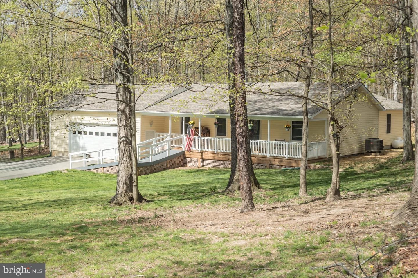 Exterior - 124 Killbuck Trl, Winchester, VA 22602 photo 4 of 12