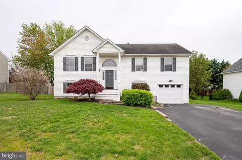 114 Slippery Elm Dr, Stephens City, VA 22655