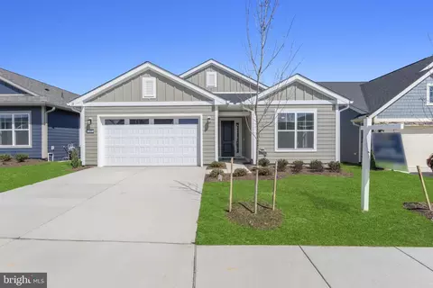 108 Switchgrass Way, Lake Frederick, VA 22630