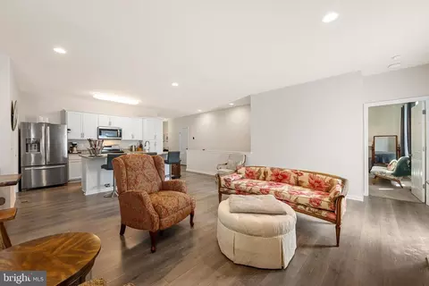 Living - 122 Interlace, Stephenson, VA 22656 photo 4 of 5