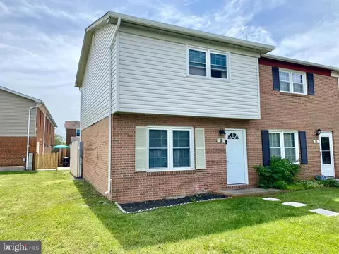98 Hackberry Dr, Stephens City, VA 22655