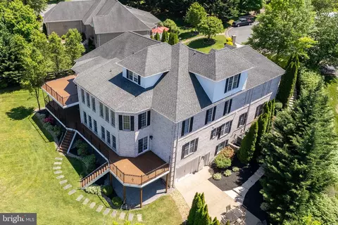 115 Winterberry Ct, Winchester, VA 22602