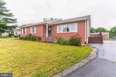 105 Van Buren Ct, Winchester, VA 22602
