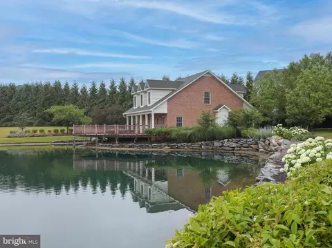 106 Bleeding Heart Dr, White Post, VA 22663 photo 6