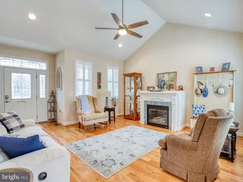 106 Bleeding Heart Dr, White Post, VA 22663 photo 8