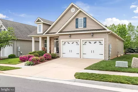 106 Bleeding Heart Dr, White Post, VA 22663 photo 3
